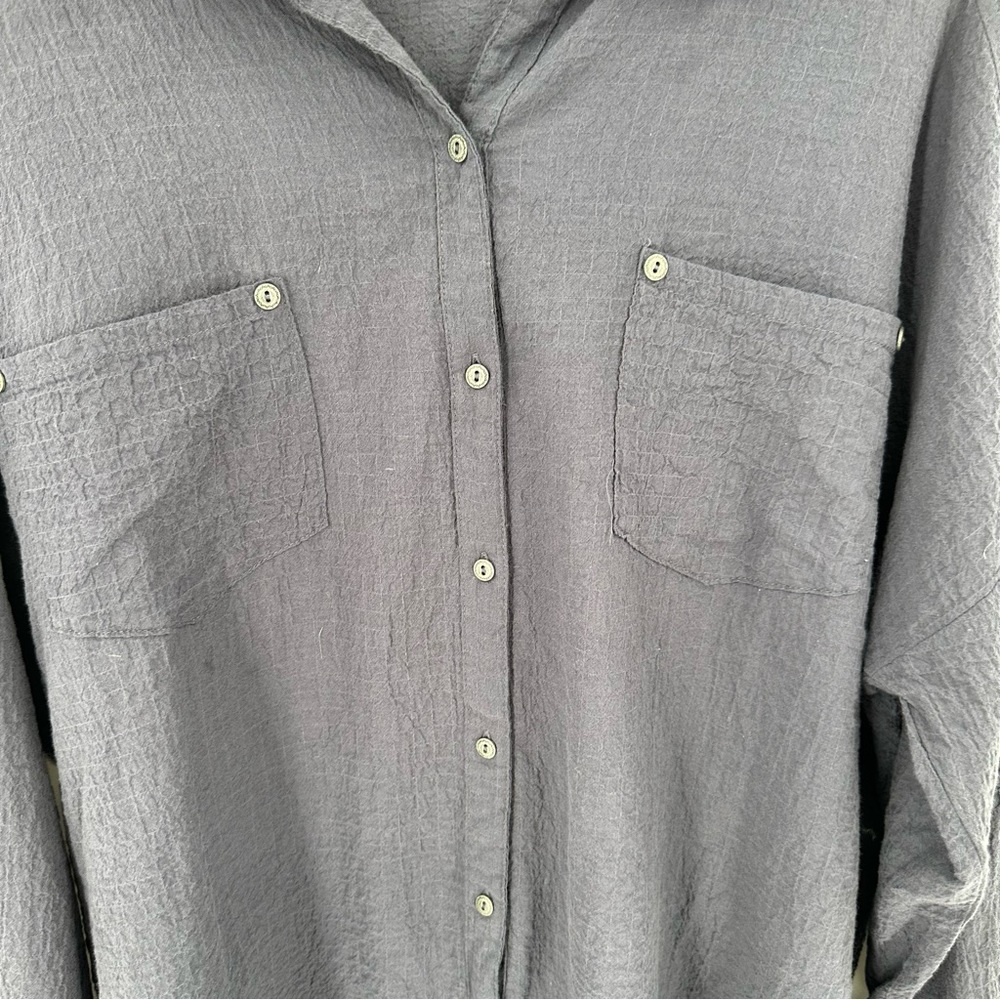Free People Faded Navy Button Down Long Sleeve Shirt Oversized Blouse Sz Medium - Picture 3 of 4